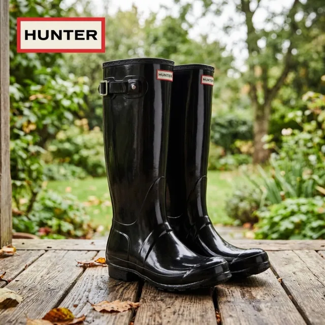 Women's Hunter black gloss wellington boots